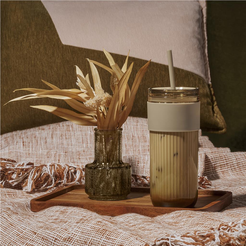 Mayfair Plastic Tumbler & Straw – 650ml