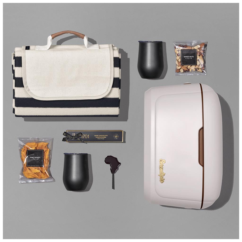 Outdoor Indulgence Hamper